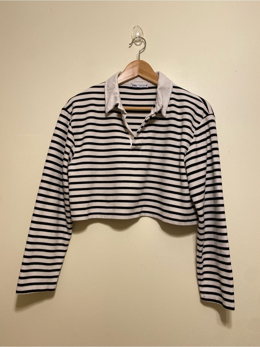 Zara Black & White Striped Cropped Polo. Size M